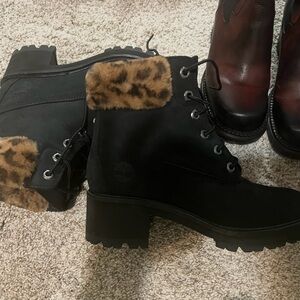 Timberland Women's Black Lace-Up Boots with Brown Fur